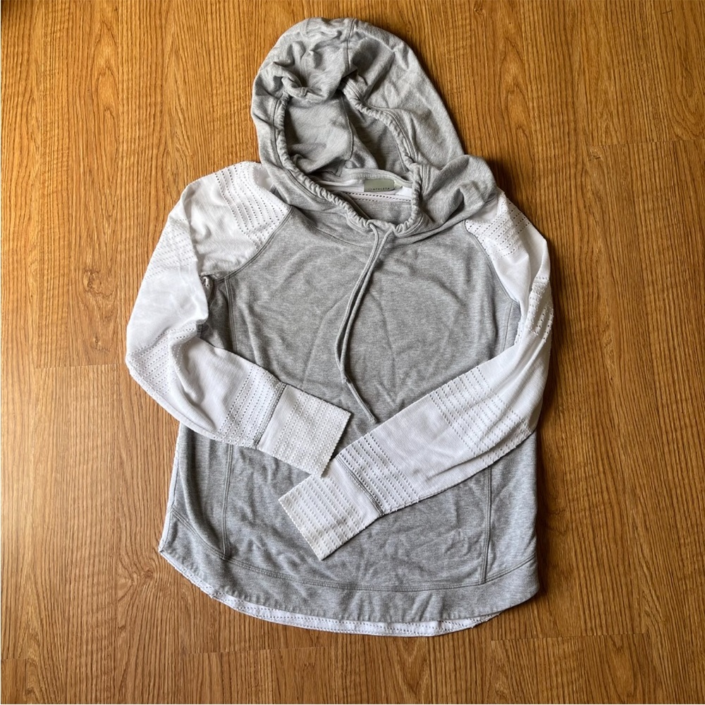 Athlete hoodie. Good condition. Size M.
